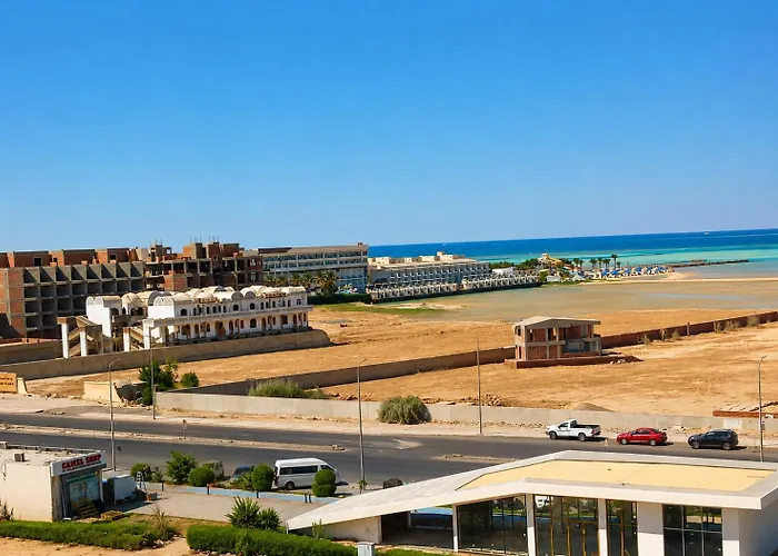 3 Pyramids Apartment Hurghada